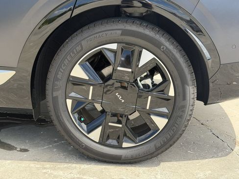 Certified 2026 Kia Sportage SX FWD image 12