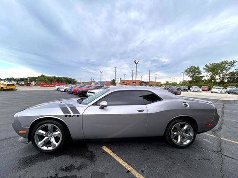 Used 2014 Dodge Challenger R/T image 6