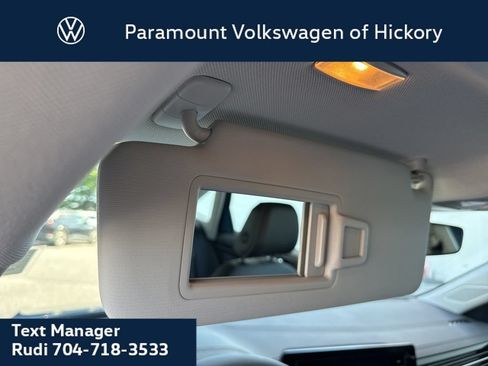 Used 2026 Volkswagen Jetta SE FWD image 26
