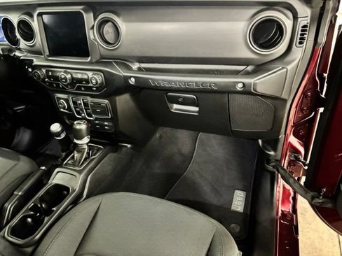 Used 2022 Jeep Wrangler Unlimited Sport AWD/4WD image 22