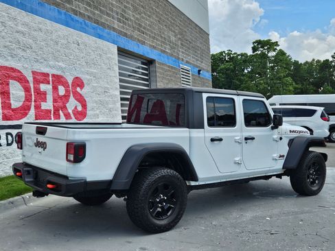 Used 2023 Jeep Gladiator Mojave w/ Cold Weather Group AWD/4WD image 7