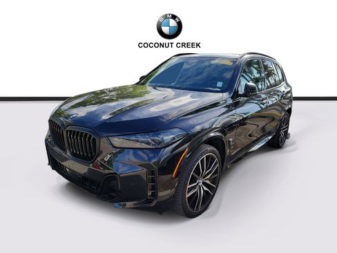 Certified 2024 BMW X5 sDrive40i w/ M Sport Package RWD image 3
