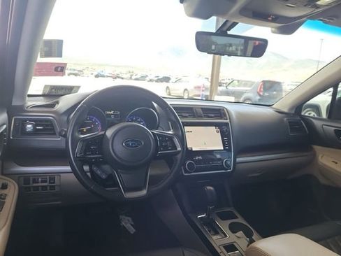 Used 2019 Subaru Outback 3.6R Limited image 2