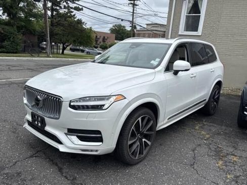 Used 2023 Volvo XC90 B5 Plus w/ Protection Package Premier AWD/4WD image 2