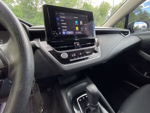 Used 2023 Toyota Corolla LE FWD image 22