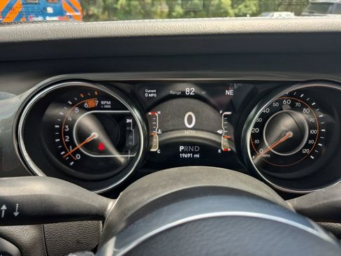 Used 2023 Jeep Wrangler Unlimited Sahara w/ Cold Weather Group AWD/4WD image 20