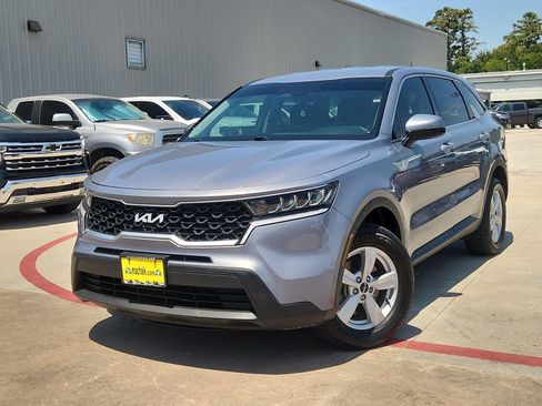 Used 2022 Kia Sorento LX AWD/4WD image 1