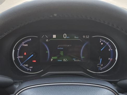 Used 2023 Toyota RAV4 SE AWD/4WD image 17