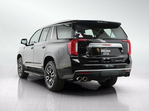 Used 2023 GMC Yukon Denali w/ Advanced Technology Package AWD/4WD image 3