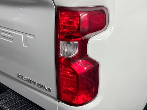 Used 2024 Chevrolet Silverado 2500 Custom w/ Custom Convenience Package AWD/4WD image 31