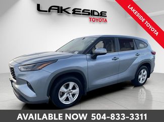 Used 2023 Toyota Highlander LE video 2