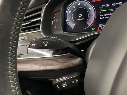 Used 2019 Audi Q8 Premium Plus w/ Premium Plus image 25
