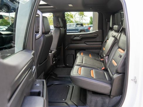 Used 2024 GMC Sierra 1500 AT4 w/ AT4 Preferred Package AWD/4WD image 18