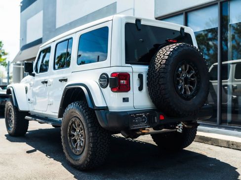 Used 2022 Jeep Wrangler Unlimited Rubicon w/ Trailer Tow Package AWD/4WD image 8