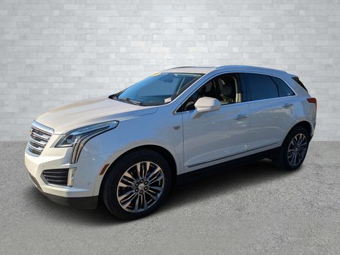 Used 2017 Cadillac XT5 Premium Luxury w/ Driver Assist Package image 9