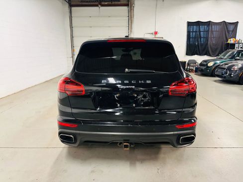 Used 2016 Porsche Cayenne AWD/4WD image 7