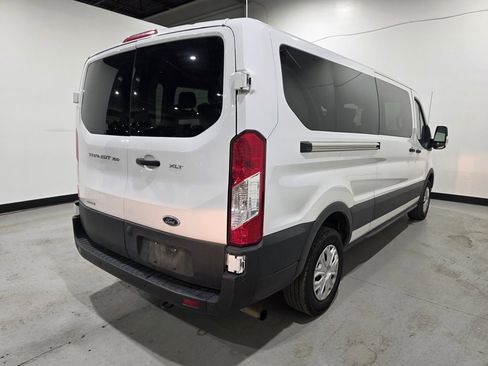 Used 2023 Ford Transit 350 XLT image 4