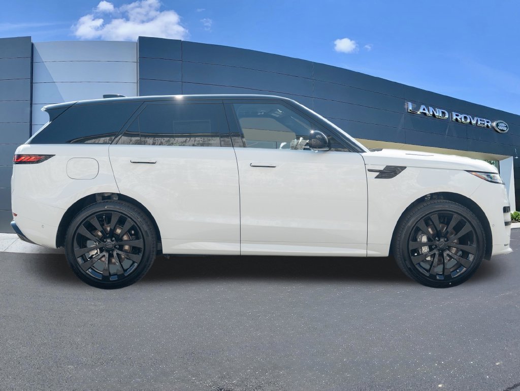 New 2026 Land Rover Range Rover Sport Dynamic SE AWD/4WD image 8