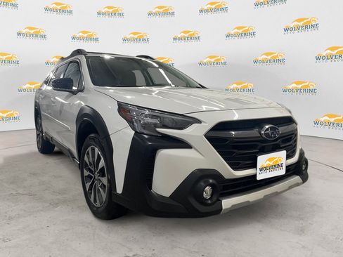 Used 2023 Subaru Outback Limited image 7