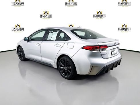 Used 2024 Toyota Corolla SE image 5