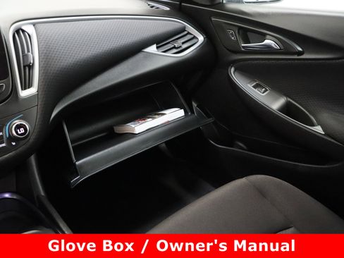 Used 2024 Chevrolet Malibu LT image 23