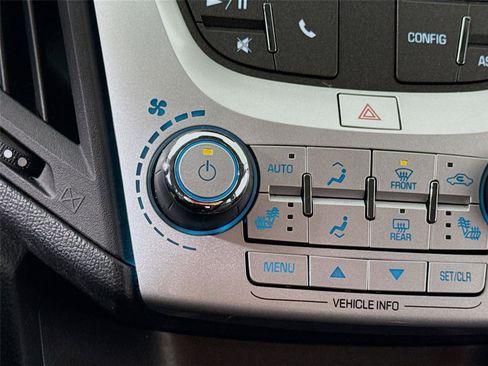 Used 2017 Chevrolet Equinox LT w/ Sport Edition image 12