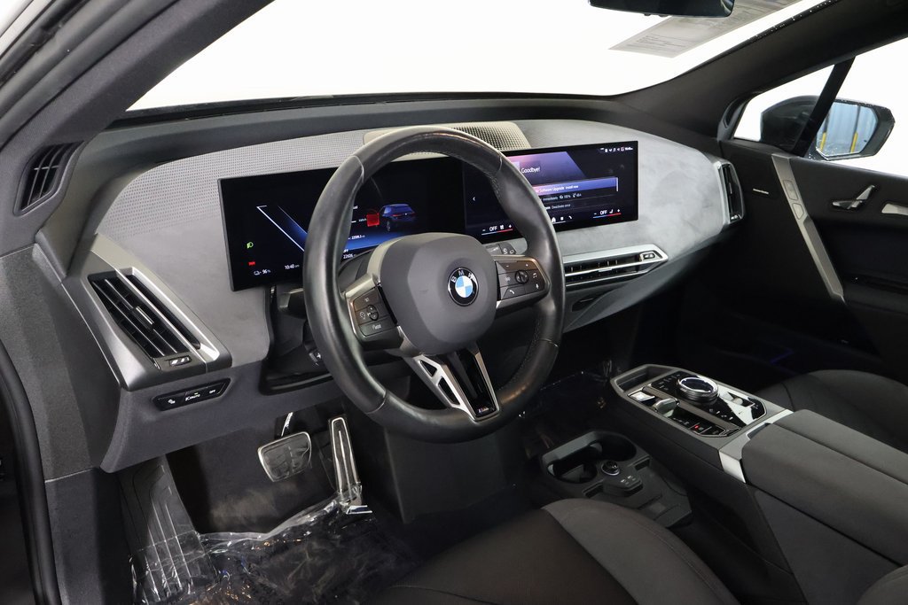 Certified 2026 BMW iX xDrive45 w/ M Sport Package AWD/4WD image 7
