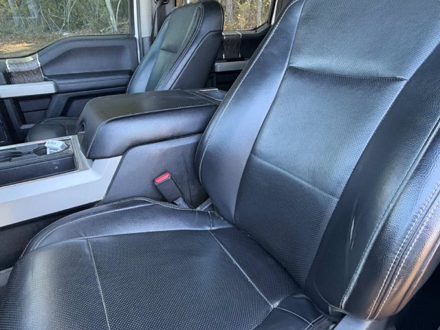 Used 2017 Ford F250 Lariat w/ Lariat Value Package AWD/4WD image 8