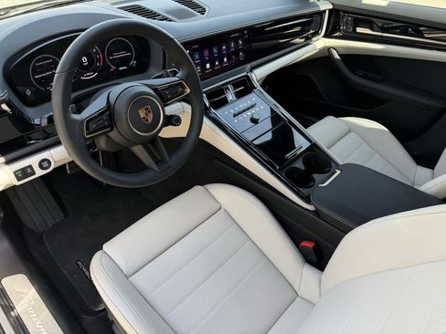 Certified 2026 Porsche Panamera image 4