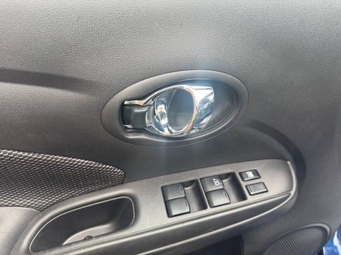 Used 2019 Nissan Versa SV FWD image 18