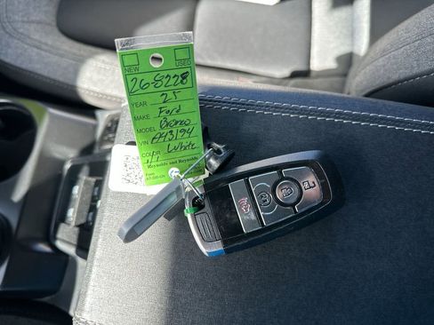 Used 2025 Ford Bronco Big Bend image 28