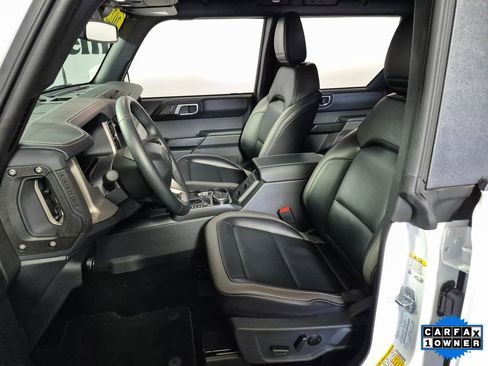 Used 2025 Ford Bronco Outer Banks image 9
