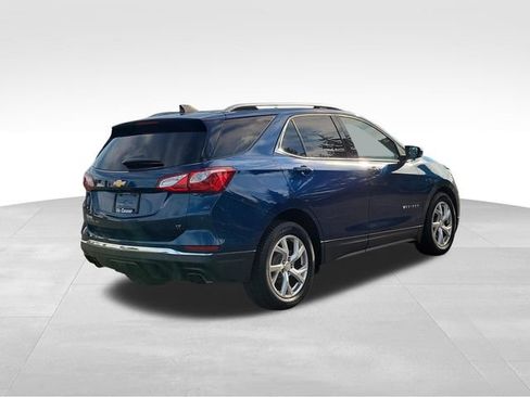 Used 2020 Chevrolet Equinox LT FWD image 3