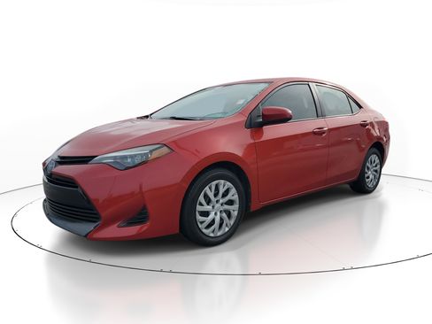 Used 2019 Toyota Corolla LE FWD image 3