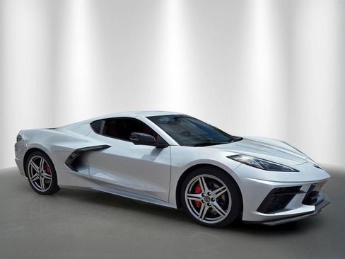 Used 2026 Chevrolet Corvette Stingray Coupe w/ 1LT RWD image 2