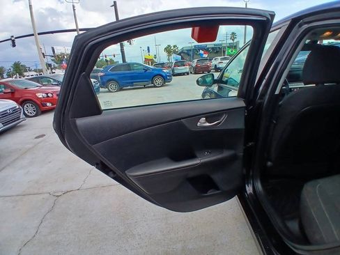 Used 2020 Kia Forte Sedan FWD image 14