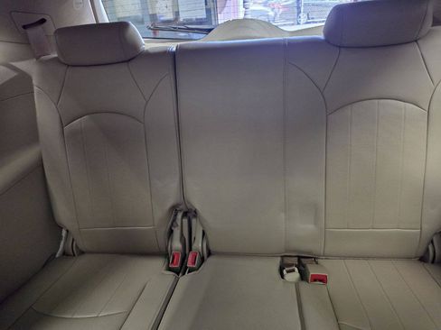 Used 2012 Buick Enclave Premium FWD image 25