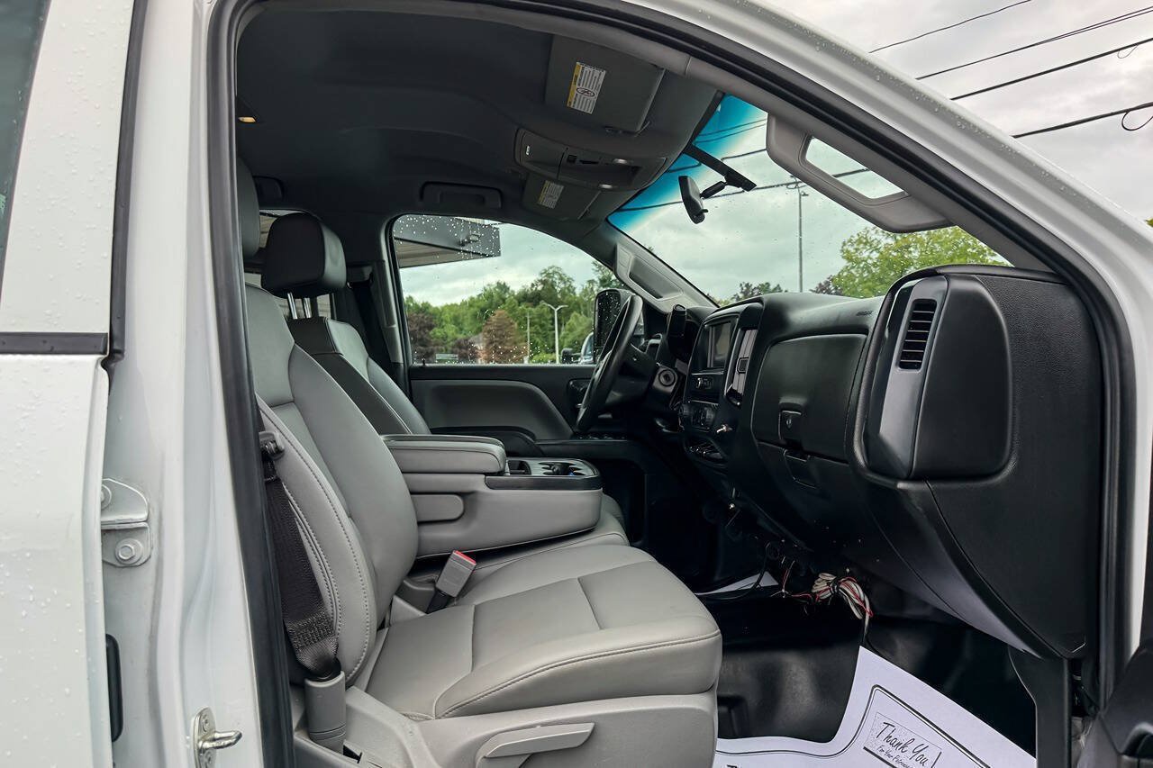 Used 2018 Chevrolet Silverado 2500 W/T w/ Snow Plow Prep Package AWD/4WD image 11