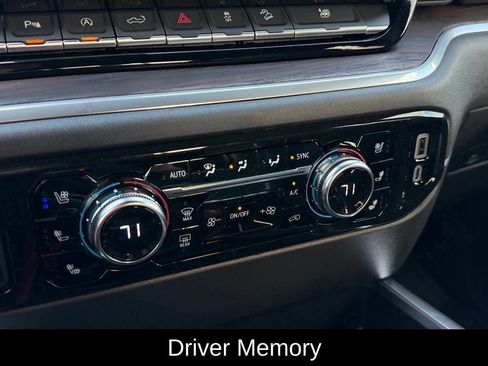 New 2026 GMC Sierra 1500 SLT AWD/4WD image 19