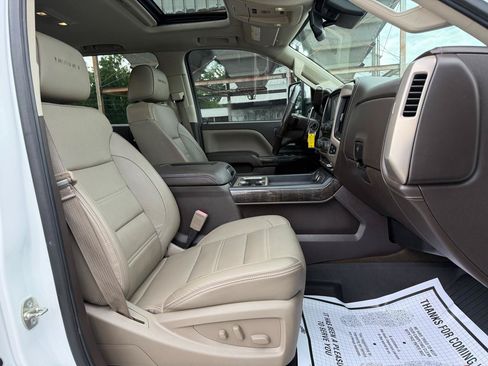 Used 2016 GMC Sierra 2500 Denali w/ Duramax Plus Package AWD/4WD image 19