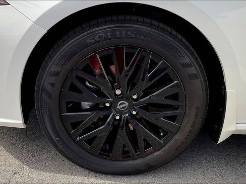 New 2025 Nissan Altima 2.5 SV w/ SV Special Edition Package image 17