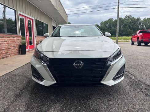 Used 2023 Nissan Altima 2.5 S FWD image 4