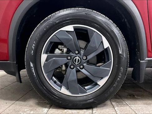 Certified 2024 Nissan Rogue SV w/ SV Premium Package image 7