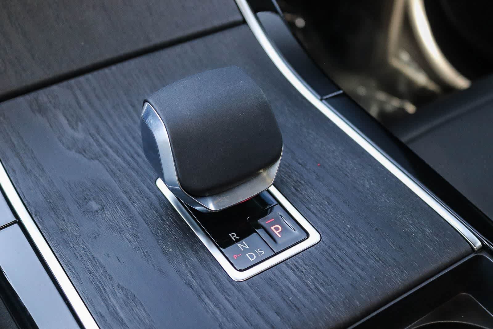 New 2026 Land Rover Range Rover Velar S AWD/4WD image 22