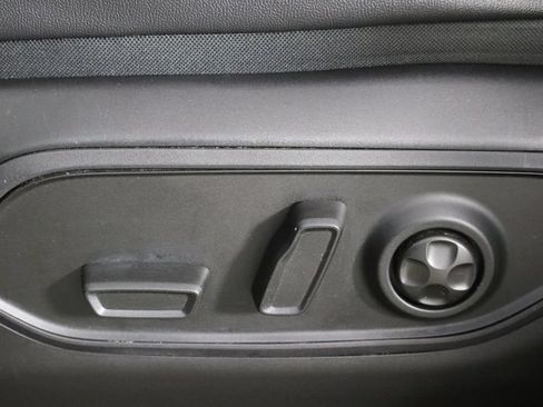 Used 2025 Jeep Grand Cherokee Limited AWD/4WD image 24