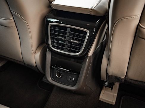 Used 2021 Lincoln Nautilus FWD w/ Equipment Group 101A image 34