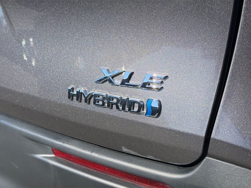 Used 2024 Toyota Sienna XLE w/ XLE Plus Package AWD/4WD image 38