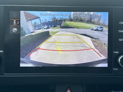 Used 2023 Kia Sportage LX image 21