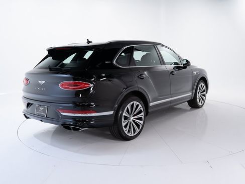 Certified 2021 Bentley Bentayga image 5