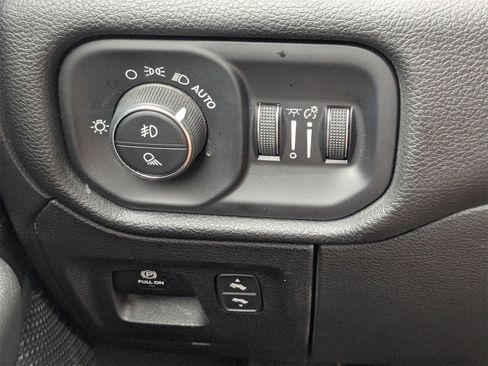 Used 2025 RAM 1500 Big Horn image 27